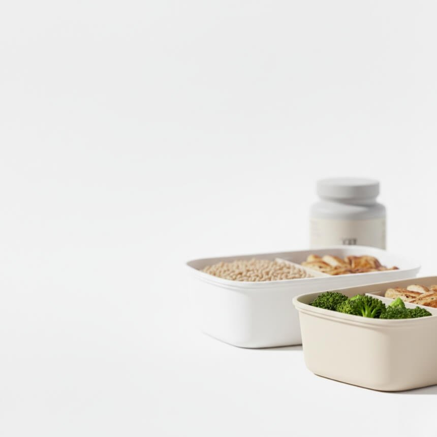 Categoria saúde e fitness com marmitas e suplemento